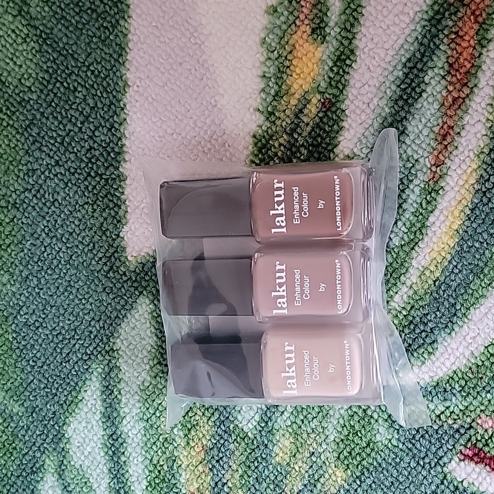 Londontown Lakur nude mood trio nail polish